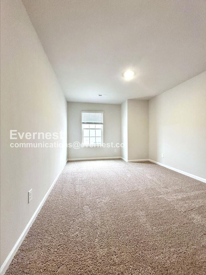 Building Photo - 2104 Willow Gln Dr