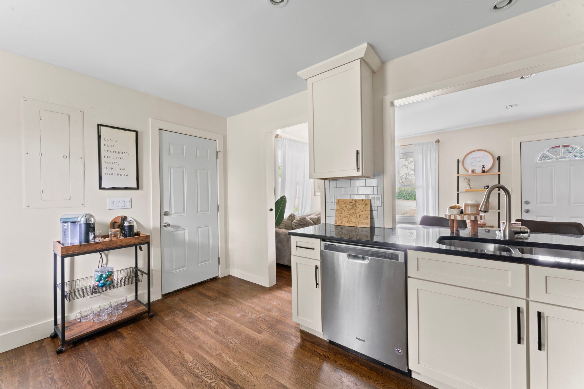 Building Photo - 119 Dodge Dr