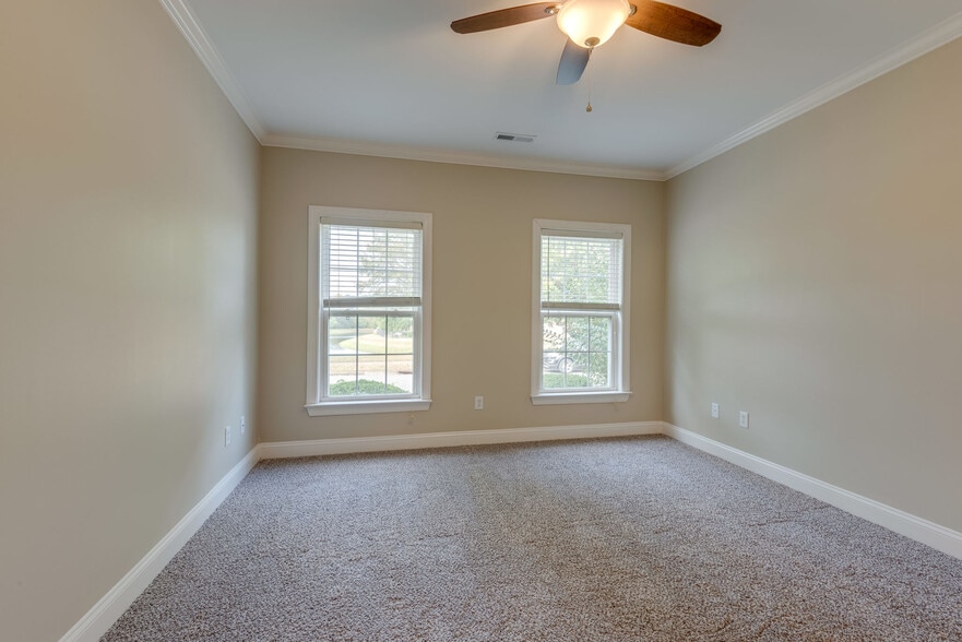 Primary Bedroom Down - 618 Springlake Dr