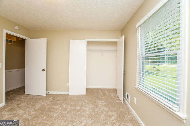 Building Photo - 4315 Housworth Dr