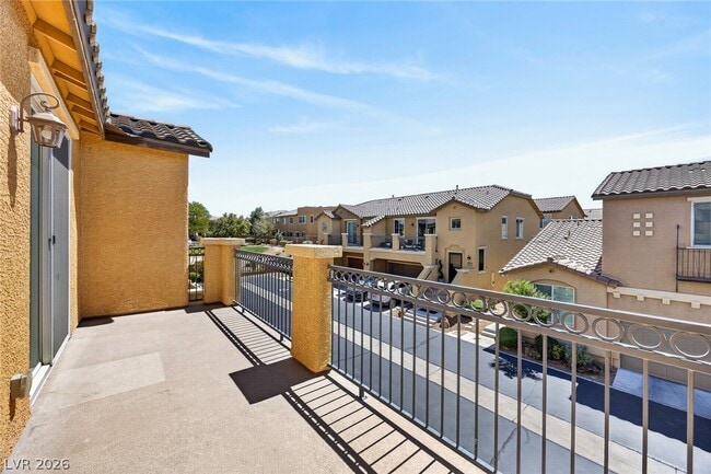 Building Photo - 3672 Via Vicchio