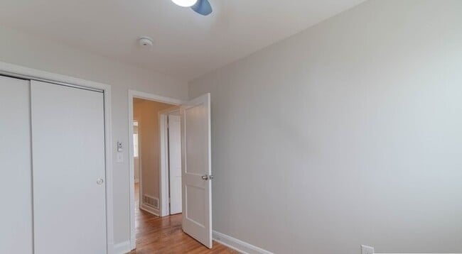 Building Photo - 3 Bedroom Home 21206