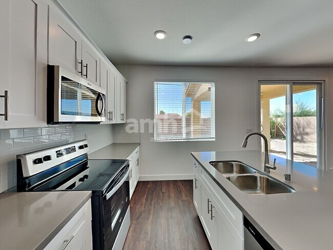 Building Photo - 2737 Fierce Star Ave