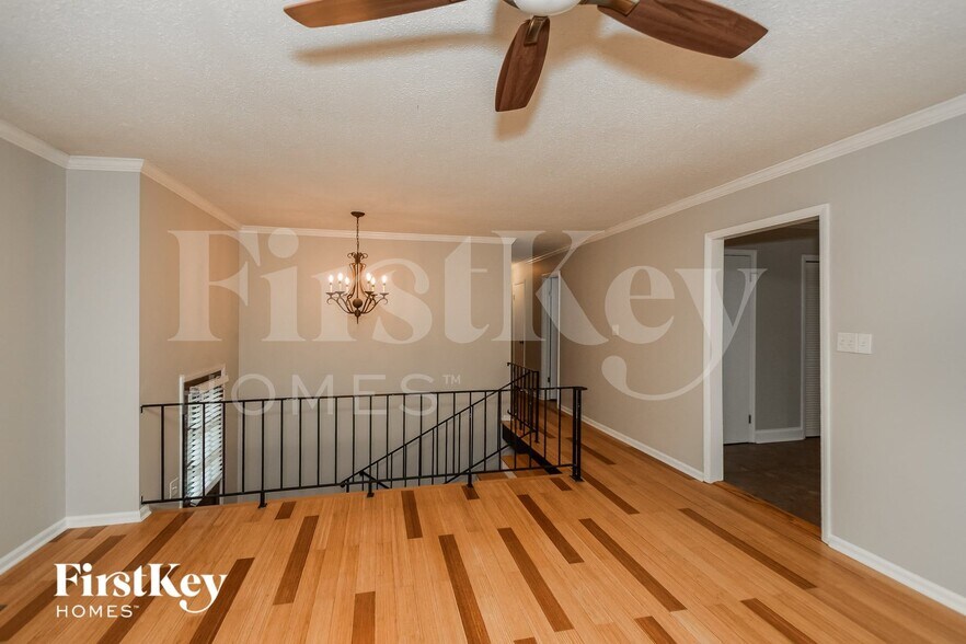 Building Photo - 303 Coalmont Rd