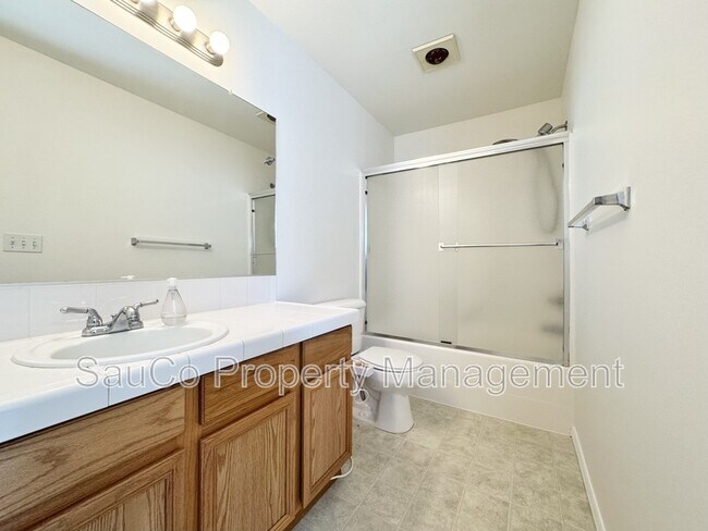 Building Photo - 12405 SW Cady Ln