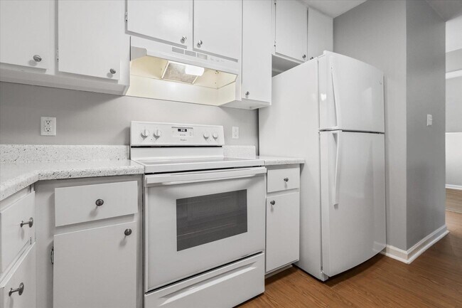 Building Photo - 3108 Ironwood Dr