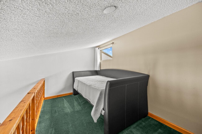 Building Photo - 257 Pleasant Wood Dr
