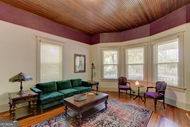 Building Photo - 127 Wilkins Rd