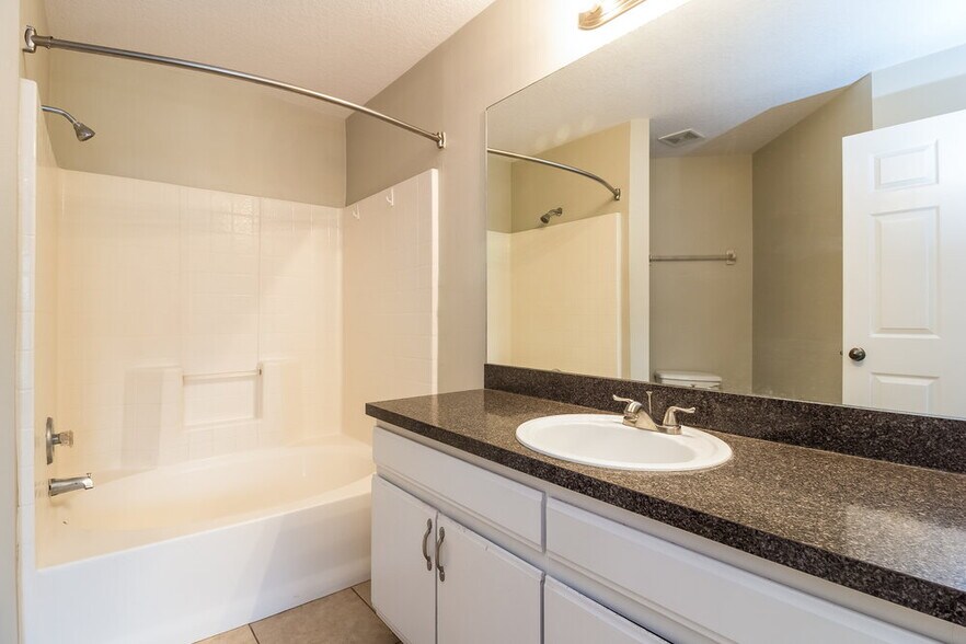 Building Photo - 3355 Kelsey Ln