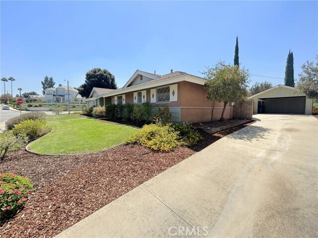 Building Photo - 238 E Sunset Dr N