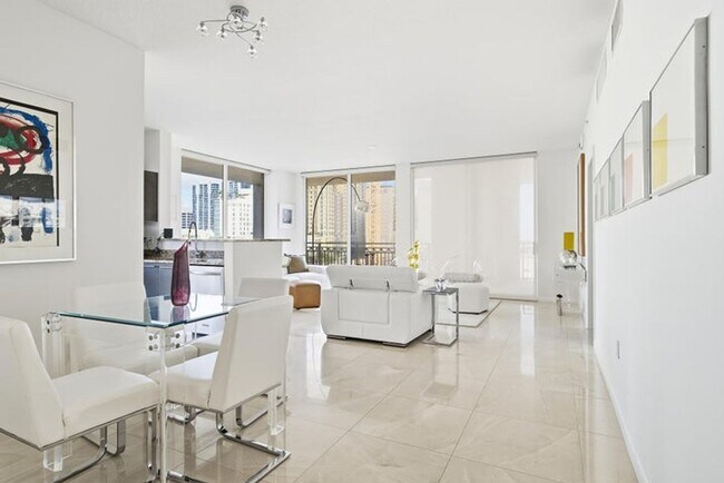 Building Photo - 550 Okeechobee Blvd