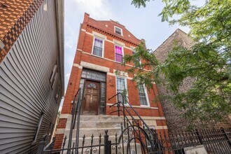 Building Photo - 1643 S Throop St