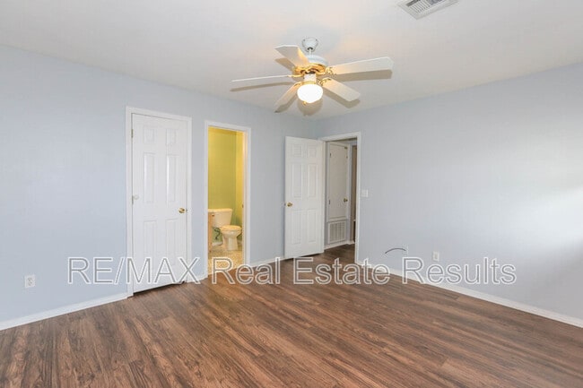 Building Photo - 2306 W Roselawn St