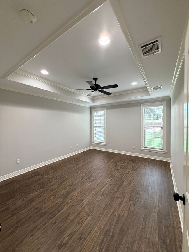 Building Photo - SOUTH BOSSIER CLOSE TO BARKSDALE AIR FORCE BASE...