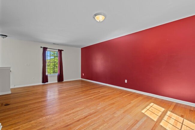 Building Photo - 802 Evergreen Ave
