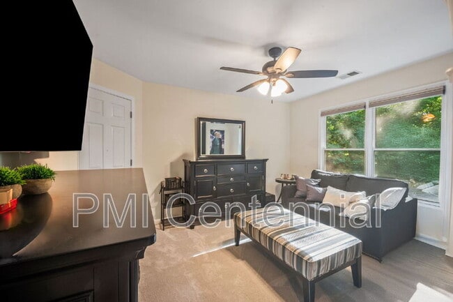 Building Photo - 2506 Retreat Dr NE