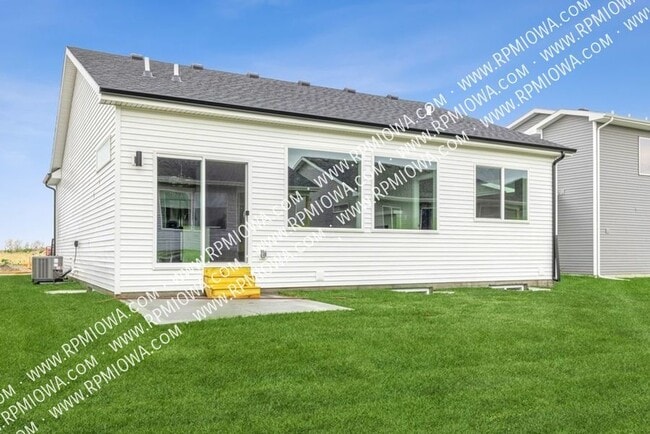 Building Photo - 709 NE Hunter Dr