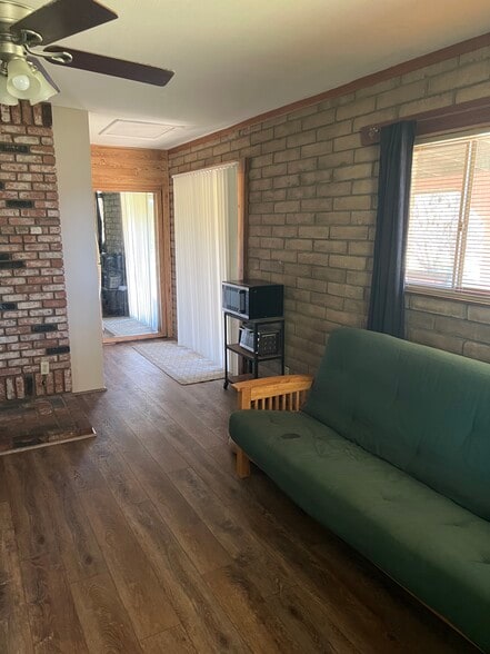 Building Photo - 2321 Molchan Rd