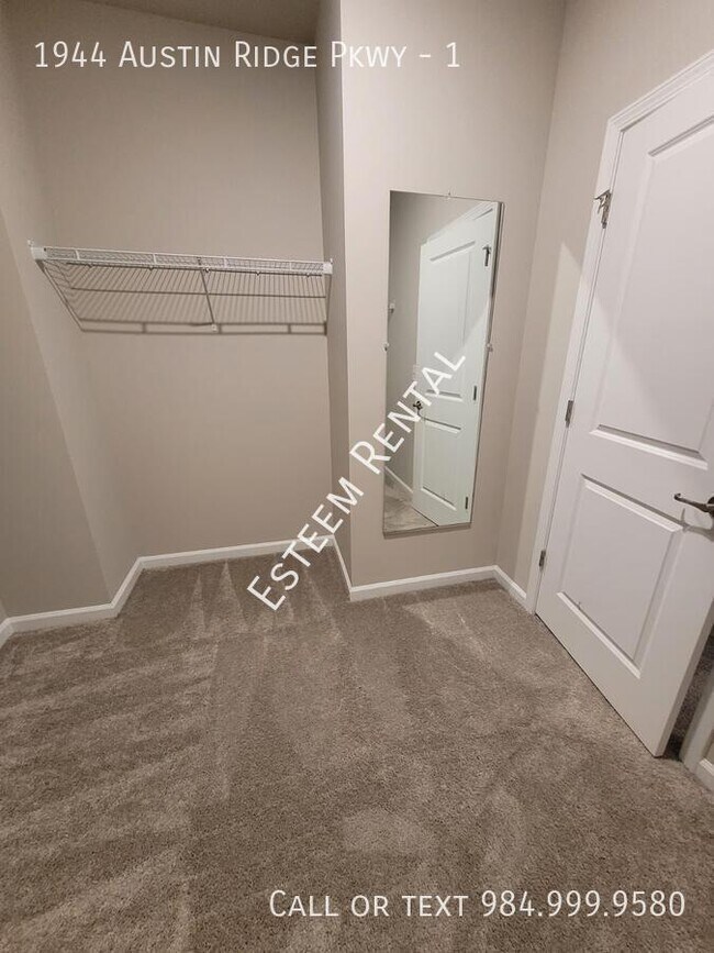 Building Photo - 1944 Austin Ridge Pkwy