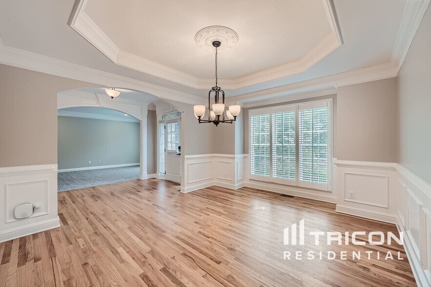 Building Photo - 6315 Tamarack Tr
