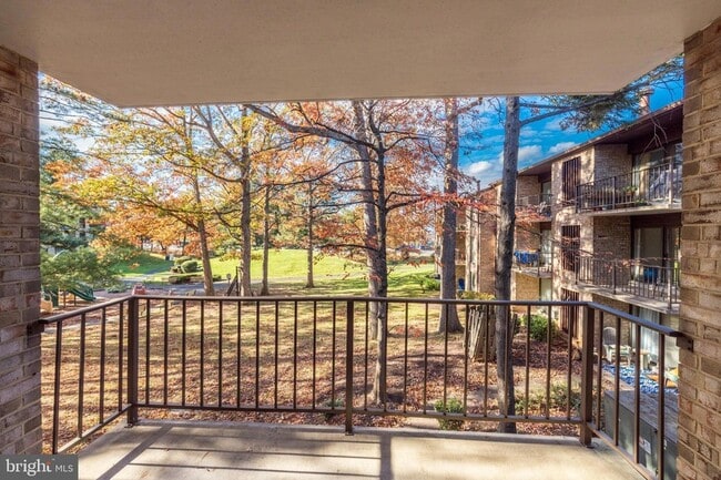Building Photo - 2004 Colts Neck Rd