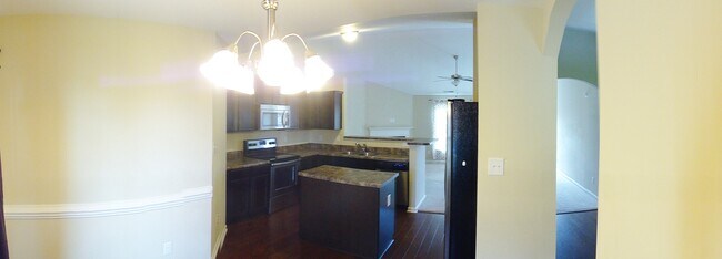 Building Photo - Close to Everything!