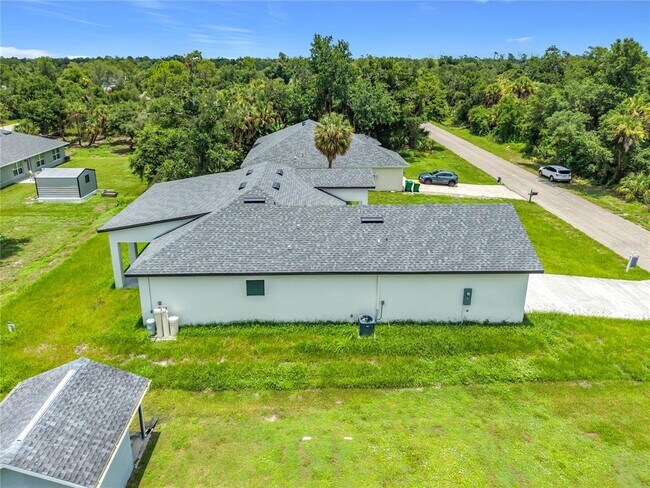 Building Photo - 275 Lecturn St