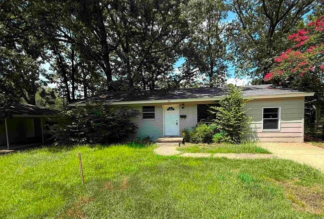 Primary Photo - 24 S Wakefield Dr