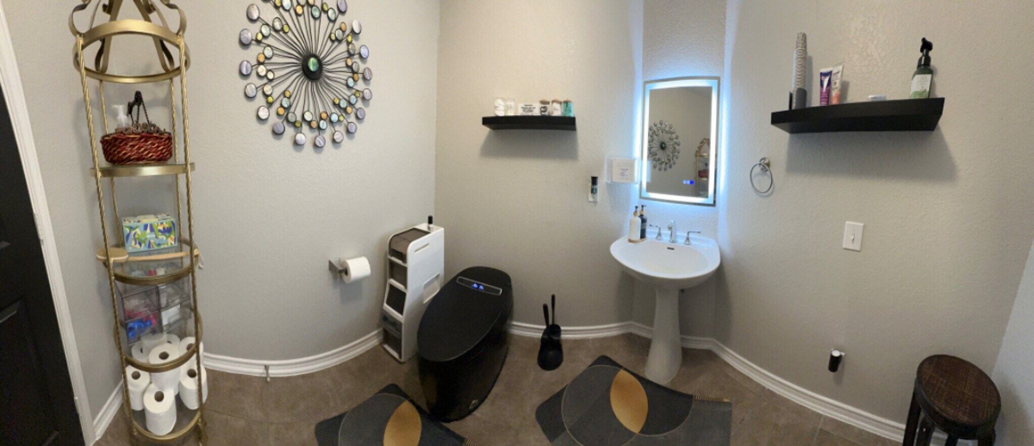 Private bathroom - 10133 Irvington Blvd