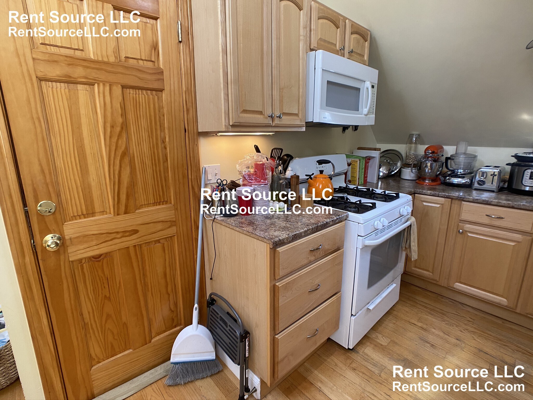 Building Photo - 20 Radcliffe Rd