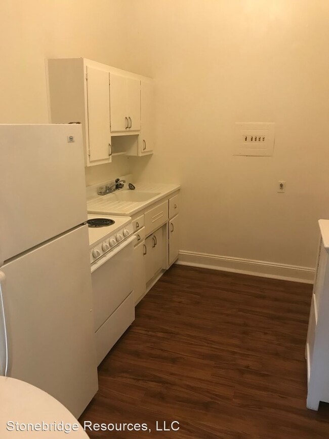 Building Photo - 108 S Park Dr