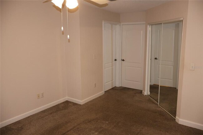 Building Photo - 601 Island Pl Wy