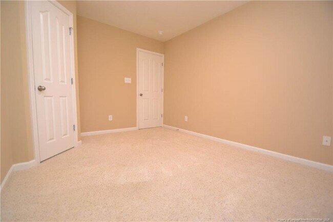 Building Photo - 118 Brookview St