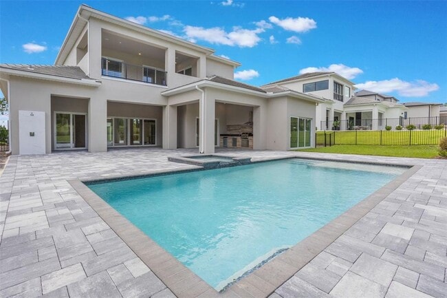 Building Photo - 16110 Pendio Dr