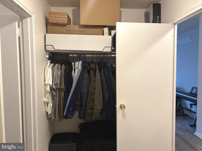 Building Photo - 2101 Chestnut St