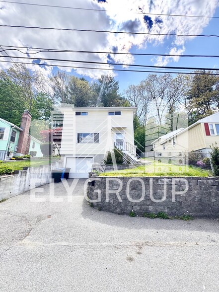 Front - 96 Amherst Ave