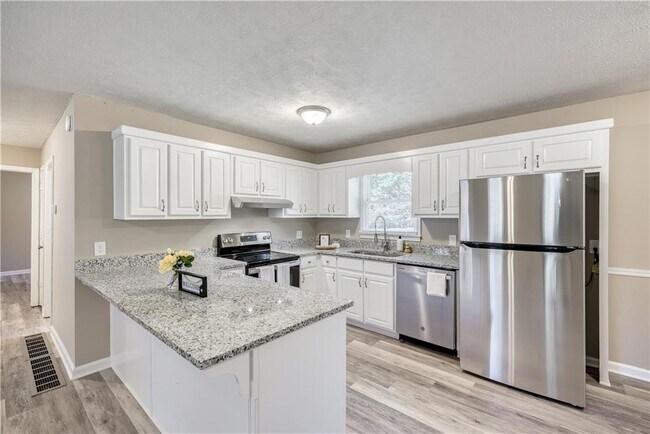 Building Photo - 130 Glory Ln