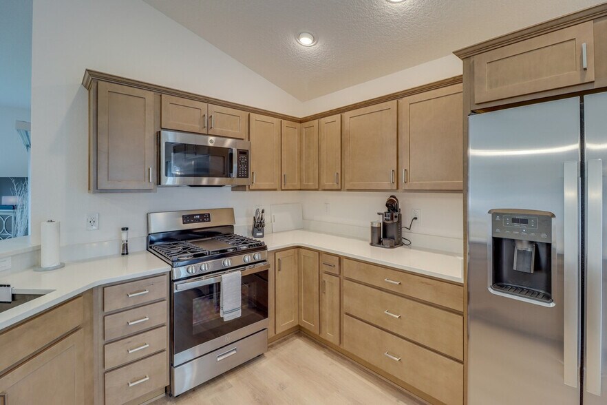 Building Photo - 6551 Mason Pl