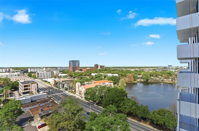 Building Photo - 400 E Colonial Dr