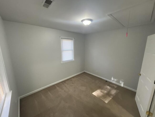 Building Photo - 7443 Rennert Rd