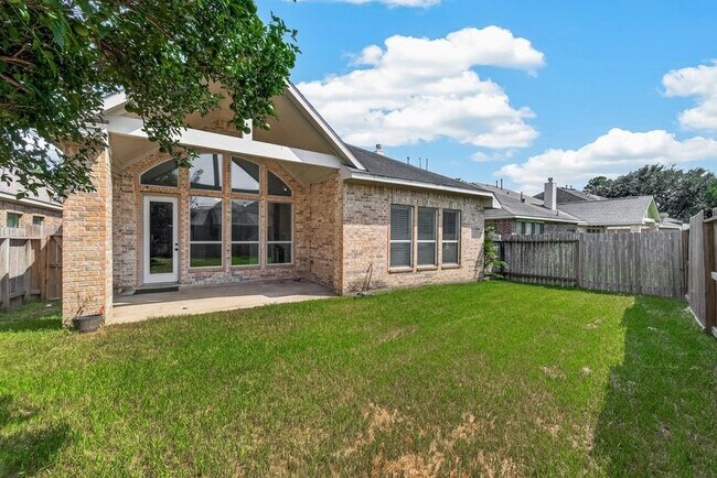 Building Photo - 26414 Forest Pine Ln