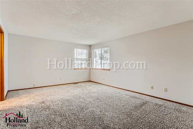 Building Photo - Gorgeous & Spacious Home 4 beds 3 bath!!!