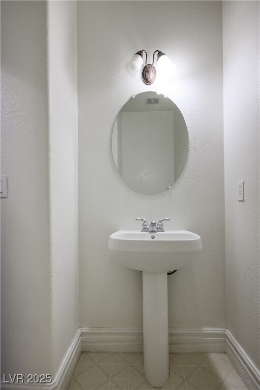 Building Photo - 6632 Babys Tear Pl