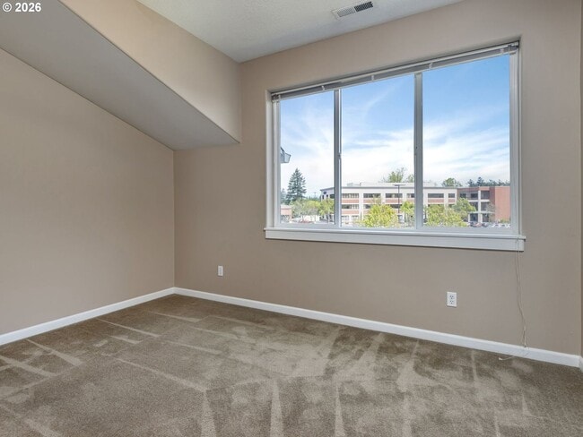 Building Photo - 830 NW Council Dr