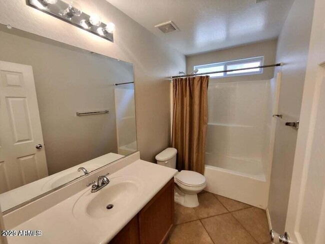 Building Photo - 1507 E Poncho Ln