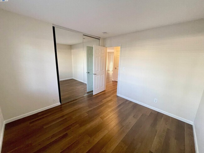 Building Photo - 7317 Starward Dr