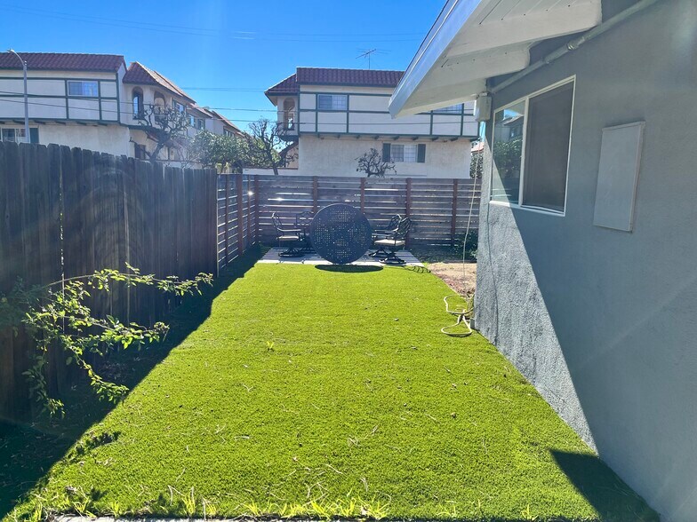 Building Photo - 21621 DuPont St