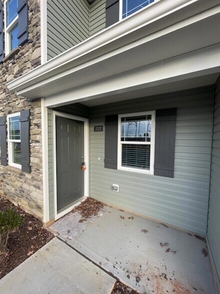 Building Photo - 1022 Peony Ln