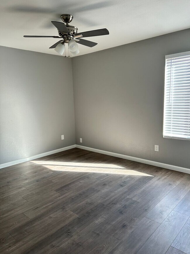 Building Photo - 816 Capehart Ct