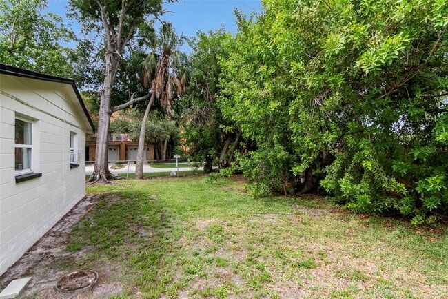 Building Photo - 6713 S Kissimmee St